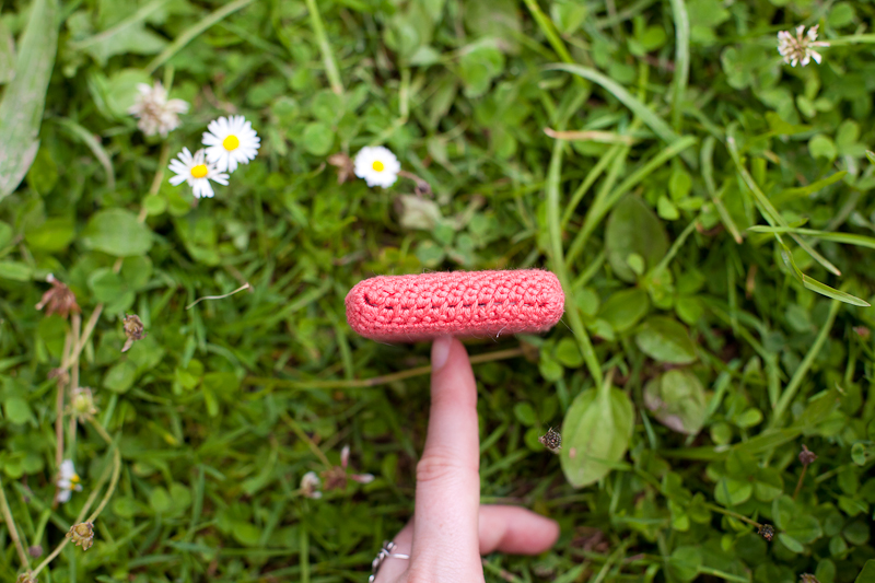 crochet iphone case by izzie knits